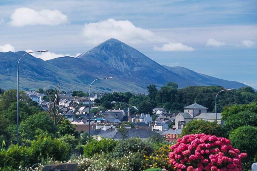 Appartement Clew Bay Balcony Views - Westport Quay Apt Extérieur photo